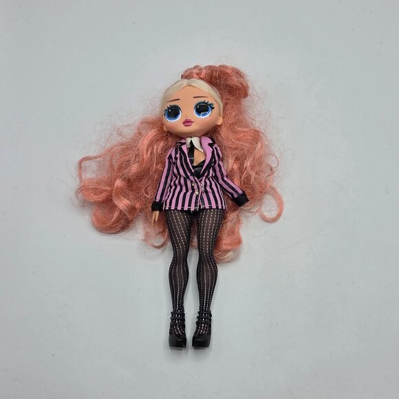 LOL Surprise OMG Winter Chill Big Wig Doll With Long Pink Hair & Black Striped O - Picture 6 of 8